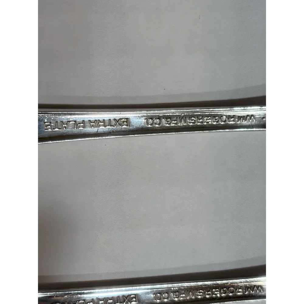 Set of 4 Magnolia Inspiration by Wm Roger's Rogers Silver plate Dinner Forks
